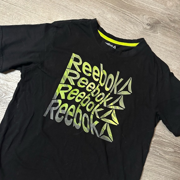 •REEBOK• TEE - Picture 2 of 3